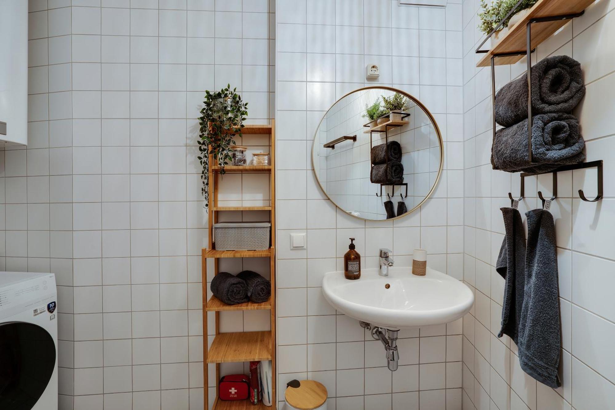 Boho Design Studio - Historic City Center With Free Parking & Aircon By Hero Homes Graz Exterior foto